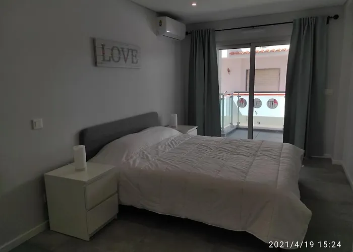 Eanes 22 House Apartamento