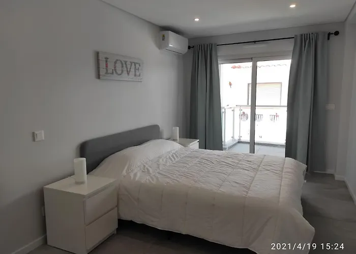Apartamento Eanes 22 House